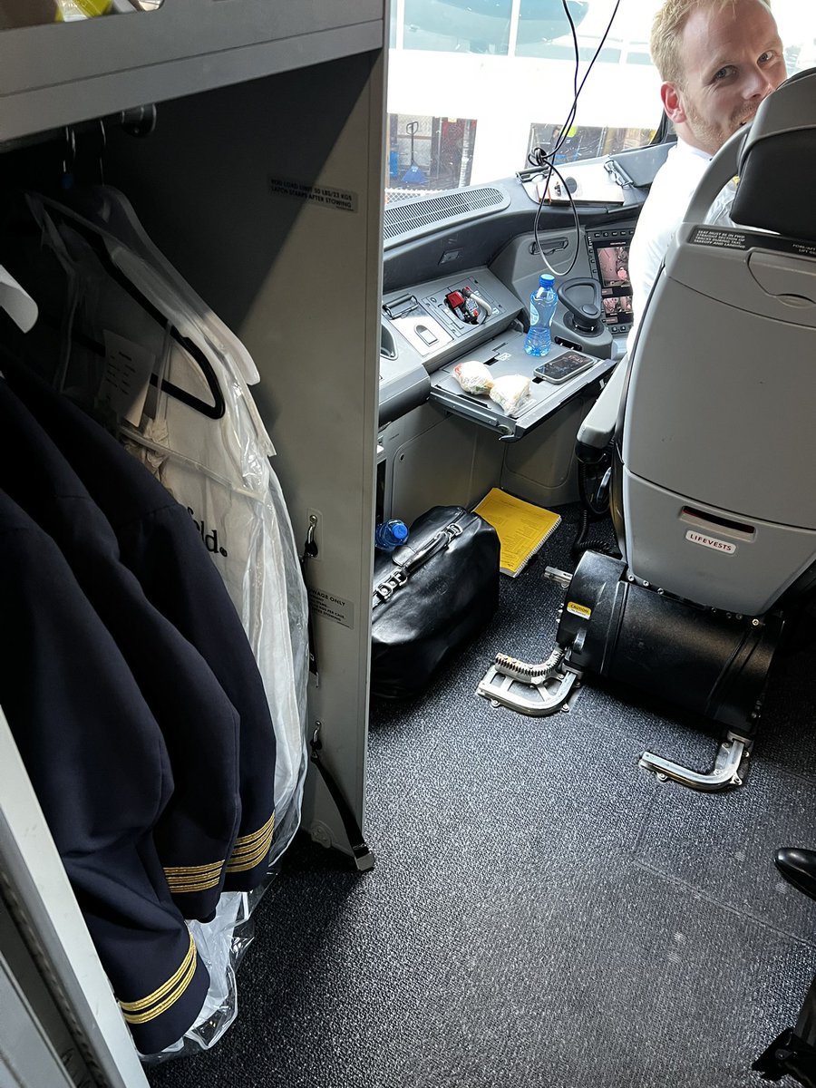 jlillss's tweet photo. You’re the best for securing my wedding dress in the cockpit @KLM  — my fiancé is a fan. https://t.co/dFMDM5xBpU