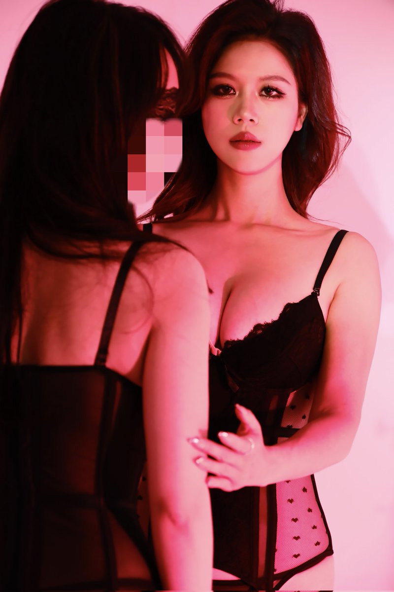 拍到了最强新人玫瑰小姐姐
真人超好看的 身材也是绝绝子
<a href="/Meigui6262/">玫瑰🌹</a>