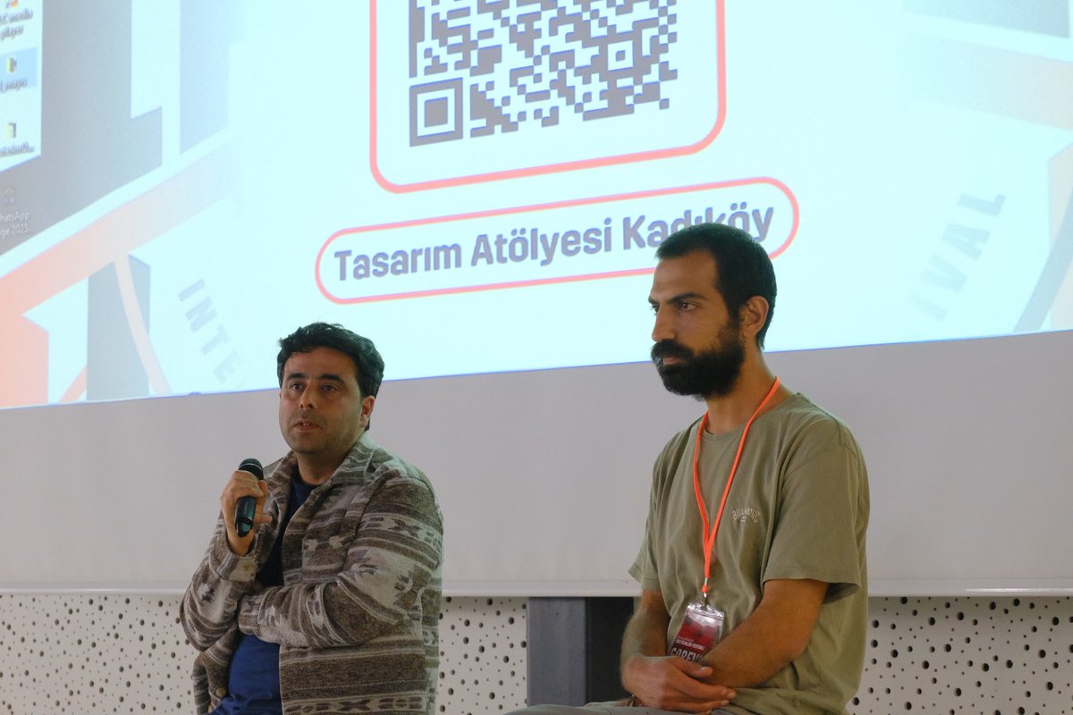 iscifilmfest's tweet photo. 📍İstanbul

Dün Tasarım Atölyesi Kadıköy'de Geri Döneceğiz, Vazgeçmeyenler, Yaren, Karadeniz Biter Mi?, Belirsiz Mahal, Mostar'ın Çocukları filmlerini izledik

Yönetmenlerle söyleşiler yaptık https://t.co/H1V4JYdldc