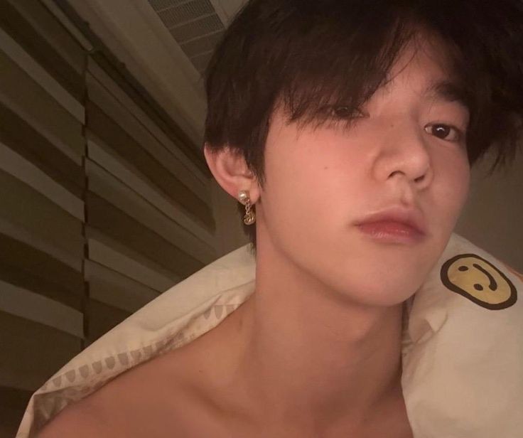 Hwanglusty's tweet photo. ¿Será que empezamos la cuenta nueva con un seductive? https://t.co/fMwc0veBfN