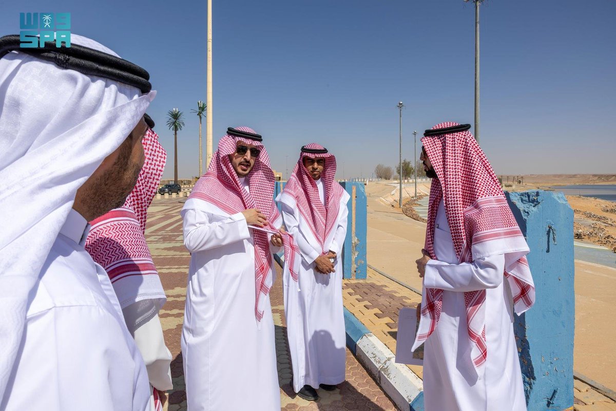 SPAregions's tweet photo. أمير منطقة الجوف يتفقد مشروع داون تاون ببحيرة دومة الجندل.
https://t.co/QxDgv84Uot
#واس_عام https://t.co/savNqUDBUR