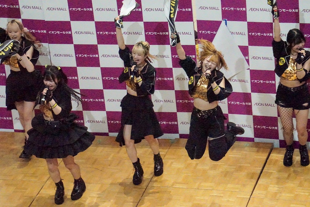 yoguoMk2's tweet image. プロレスデビュー戦翌日。
ピンピンしとるどころか、メンバー誰よりもハッチャケまくる我が推しが
もはや頼もしい✨💪