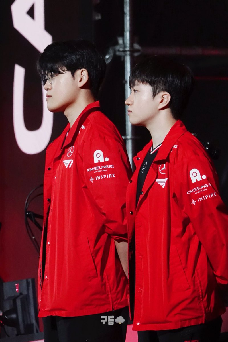 cloud_gulumi's tweet photo. 🐻🐶✨ https://t.co/gdWDWTe0jx