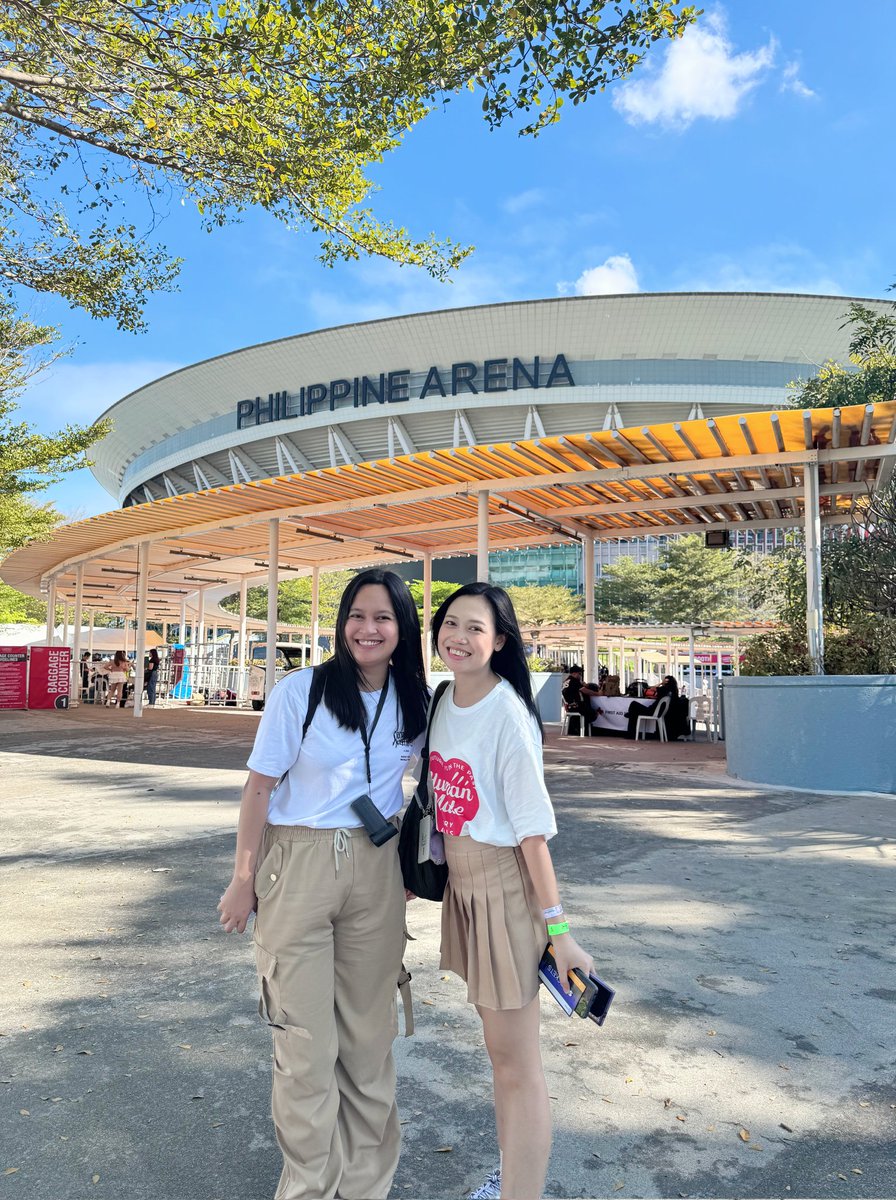 joycee0489's tweet photo. RIGHT HERE #OOTD #seventeenrighthere
👗: Khaki, Large
https://t.co/CSs72Mc9IN https://t.co/qrhryWWMcW