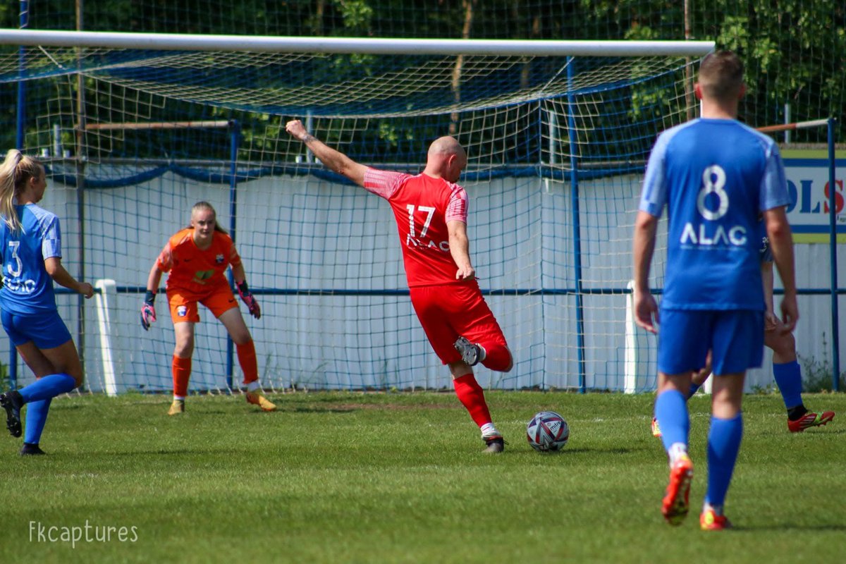 RMFC1919's tweet image. It’s matchday, #TheRematch is on! Last year, Sarah Black’s Reds claimed an 11–7 victory on a brilliant day supporting two amazing causes.

But who will take the bragging rights this year?

Find out this afternoon at Oxford Street!

DONATE: rossingtonmainfc.co.uk/payments

#UpTheRosso
