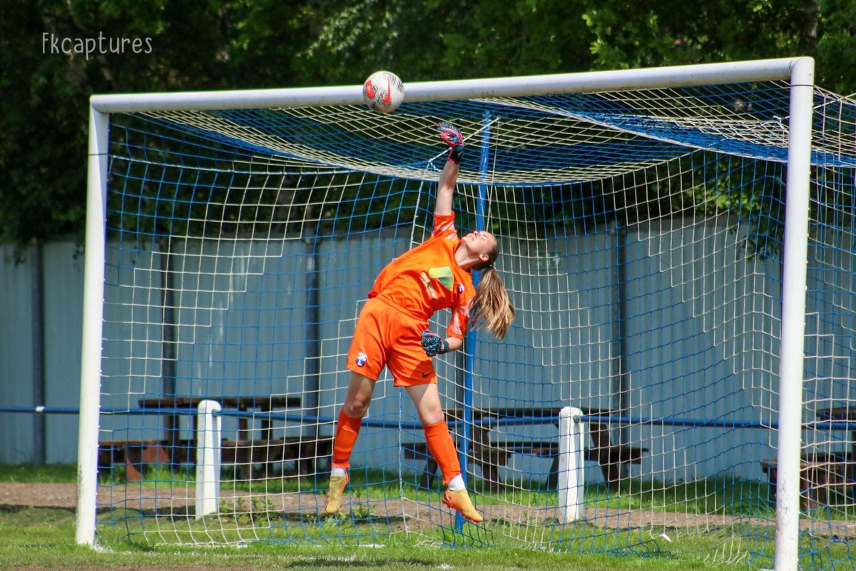 RMFC1919's tweet image. It’s matchday, #TheRematch is on! Last year, Sarah Black’s Reds claimed an 11–7 victory on a brilliant day supporting two amazing causes.

But who will take the bragging rights this year?

Find out this afternoon at Oxford Street!

DONATE: rossingtonmainfc.co.uk/payments

#UpTheRosso