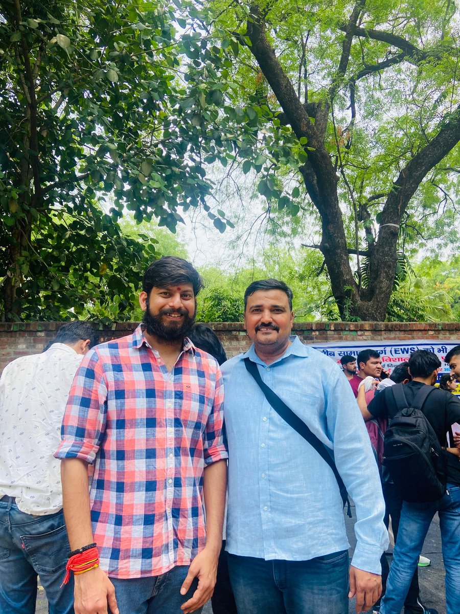 Subhdesh Singh Chauhan (@subhgiglana) on Twitter photo आज #jantarmantar पर #ews के सरलीकरण बाबत प्रोटेस्ट में शामिल हुआ 🙏
कोशिश कर हल निकलेगा,
आज नहीं तो कल निकलेगा,
अर्जुन के तीर सा सध,
मरुस्थल से भी जल निकलेगा।
#EWS
<a href="/udaypratap3351/">Uday Pratap Singh (EWS Morcha)</a> <a href="/ews_army/">EWS ARMY</a> <a href="/maibundelkhand/">Bundelkhnad</a> आज #jantarmantar पर #ews के सरलीकरण बाबत प्रोटेस्ट में शामिल हुआ 🙏
कोशिश कर हल निकलेगा,
आज नहीं तो कल निकलेगा,
अर्जुन के तीर सा सध,
मरुस्थल से भी जल निकलेगा।
#EWS
<a href="/udaypratap3351/">Uday Pratap Singh (EWS Morcha)</a> <a href="/ews_army/">EWS ARMY</a> <a href="/maibundelkhand/">Bundelkhnad</a>