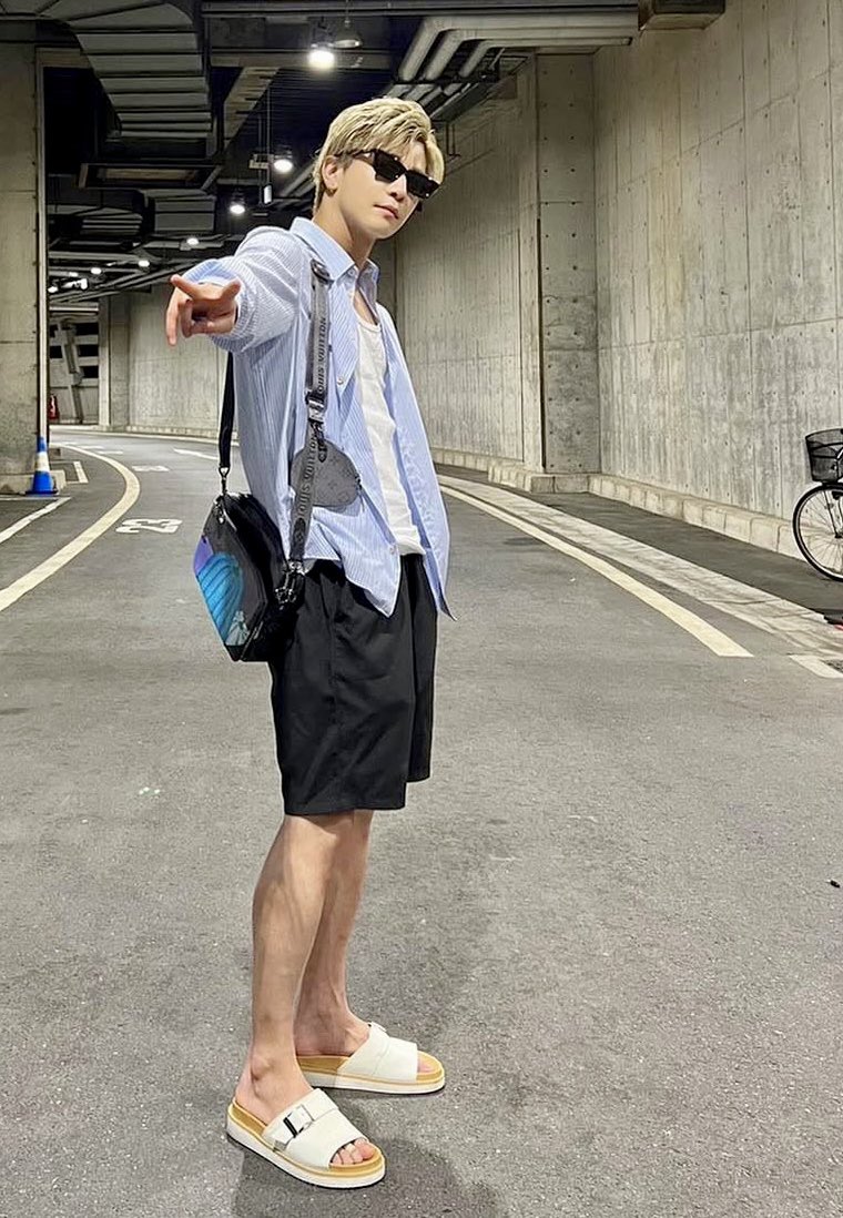 uknow_viennois's tweet image. やりたかった掃除全部終わった✨
そろそろなDIECIの準備もOK
CD今日はどこにいるの〜😎💕
#岩田剛典
#NERDMIND