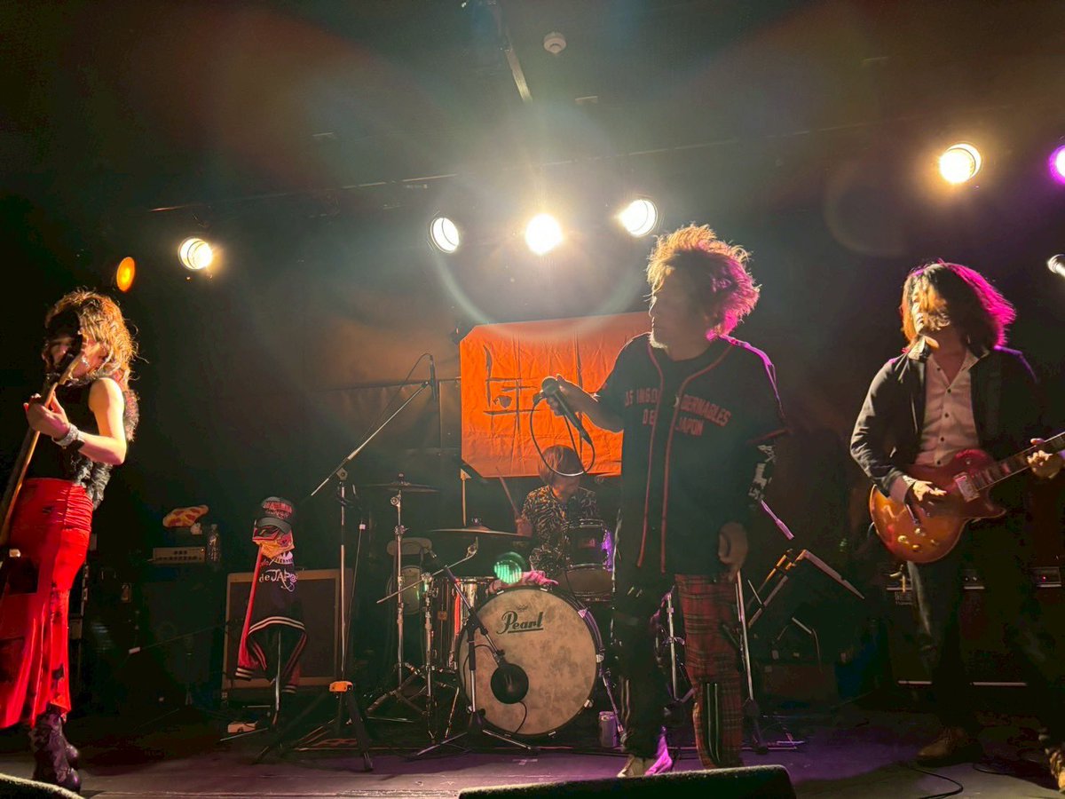 mie_mockingbird's tweet image. 5月3日年一快vol.23無事に終了しました。たくさんのご来場、誠にありがとうございます。ようやくHEDGEHOG的年越しが出来ました。また25年目の24回目目指してがんばります。これからもどうぞよろしくお願い致します。