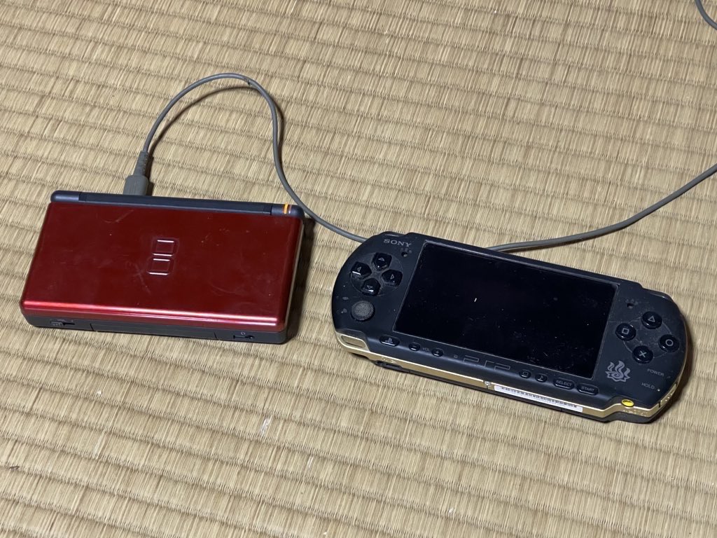 ura_oz_world9 子供がSwitch欲しいって言うのでPSPとDSLiteをさせてる