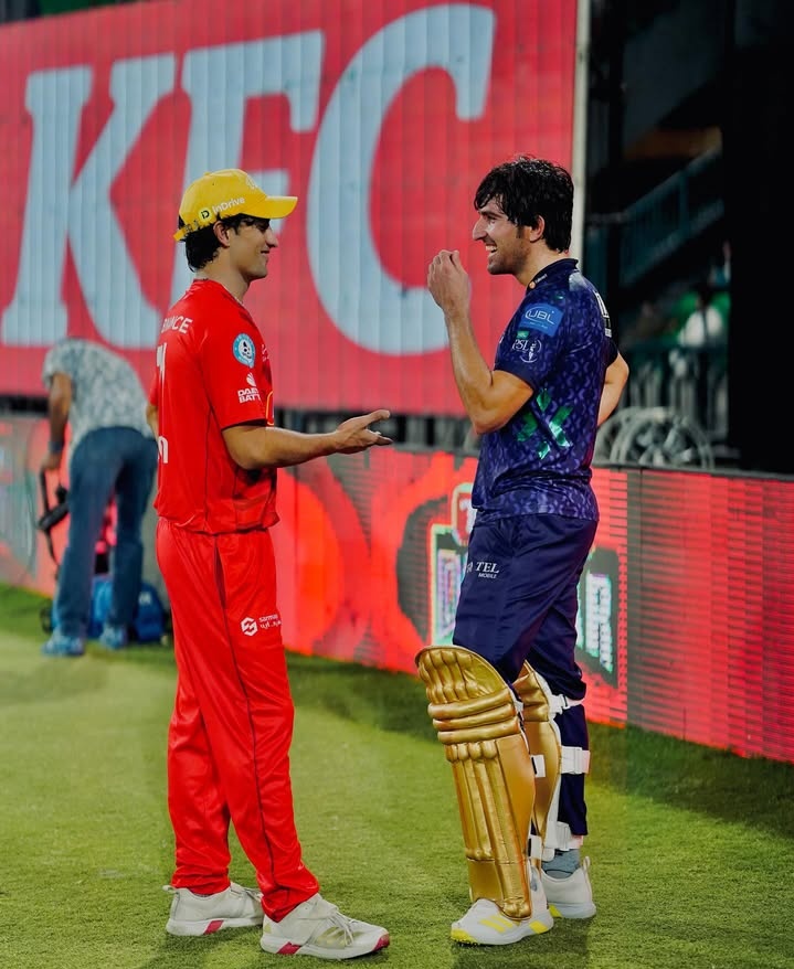 rizzy_loml's tweet photo. - my fav duo after ages 😭❤️
#WasNas #Wasimjr #NaseemShah https://t.co/b00qP1ruTd
