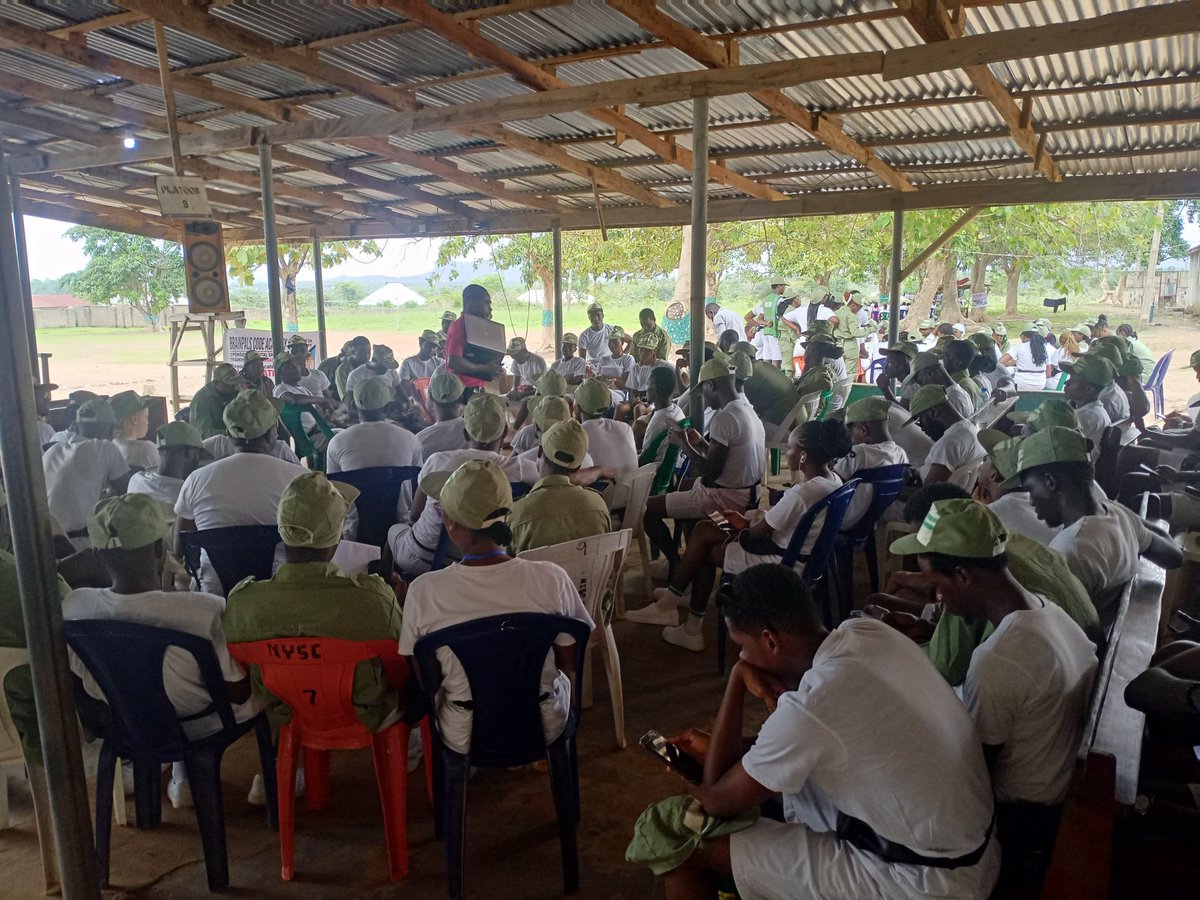 famous_emeka's tweet image. Such a rare moment on Thursday 1st May, 2025. Encouraging our youths to put up their best and become role models of peace and dedication. 
#brainpalscode #NYSCkogi @nysc360  #VDM