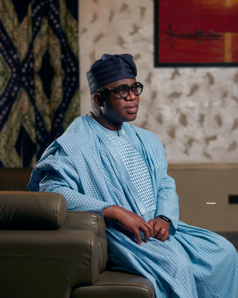 s_ogundipe's tweet photo. God has given everything an appointed time. The time is now. With Dr. WOLE OLUYEDE we will reach for what's possible, and  build that more perfect union. 
For a better Ekiti State,   Support... 
 Vote...
Pray.... 
 Dr. WOLE OLUYEDE
 Signed by:
Wolé Oluyede disciples https://t.co/y0xw1Pn9z9