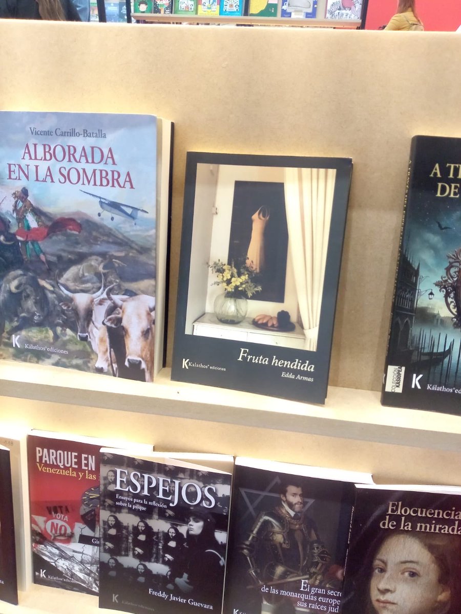 Edda Armas (@eddaarmas) on Twitter photo “Fruta hendida” mi poemario con fotografías de #FernandoAdam, en Stand KalathosEdiciones <a href="/FILBogota/">FeriadelLibroBogotá</a> 2025 “Fruta hendida” mi poemario con fotografías de #FernandoAdam, en Stand KalathosEdiciones <a href="/FILBogota/">FeriadelLibroBogotá</a> 2025