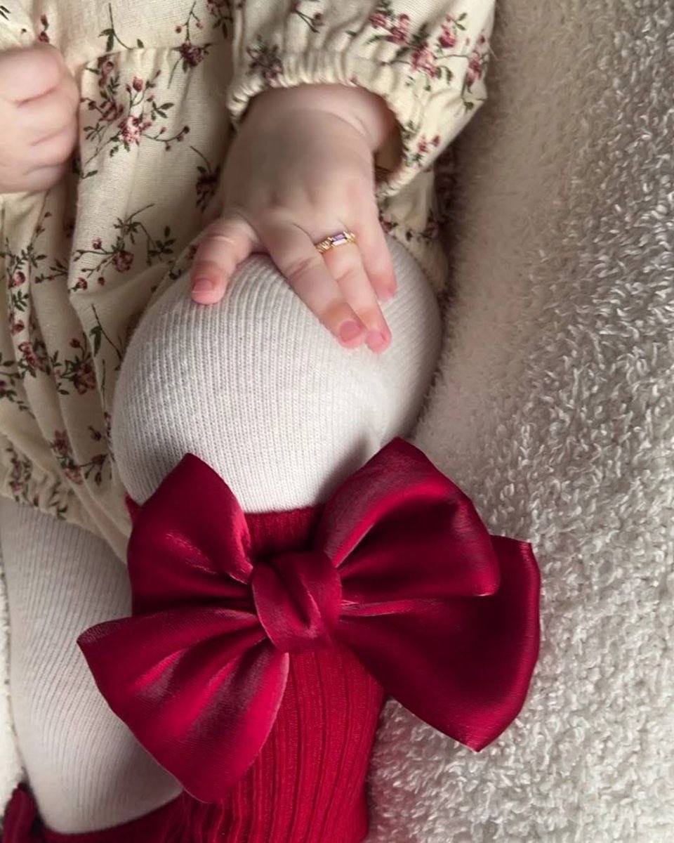 ،

                                  يـاليت 
                      وجھڪ أوّل صباحيي 
            ويـاليت ڪل صبح يمتليي فيڪ🕊.
  
.