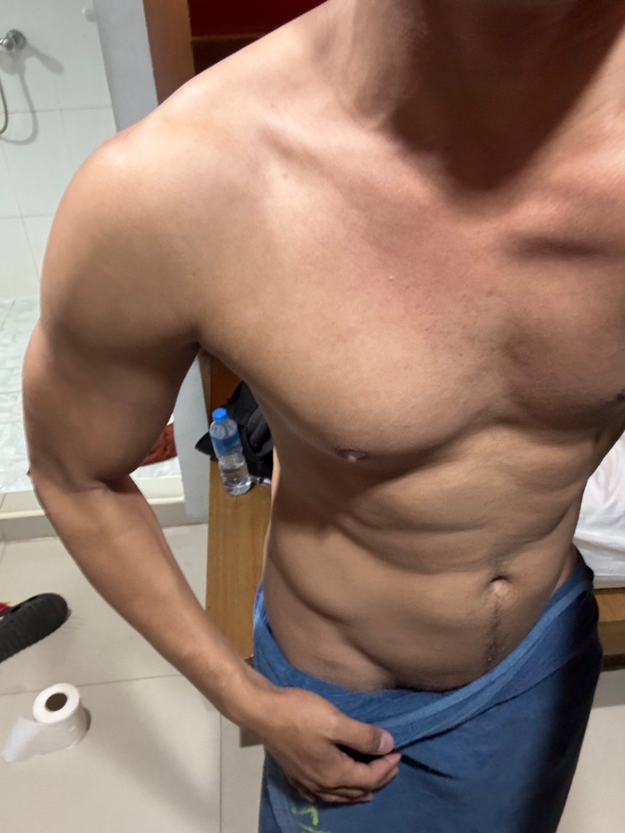 ดีครับผมอยู่ภูเก็ต 
💦งานภายนอกภายใน
🚗งายเที่ยวขับรถให้ได้
ไม่พร้อมไม่ต้องทักมาสนใจงานไหนนัดได้ครับผม
#รับงานภูเก็ตในตัวเมือง #รับงานภูเก็ต #ป่าตอง #ภูเก็ตรับงาน #ภูเก็ตรับงานในเมือง