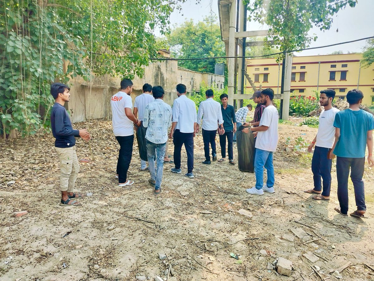 STUDENTS FOR DEVELOPMENT - Vikasarth Vidyarthi (@sfdindiaorg) on Twitter photo рдЖрдЬ рд╡рд╛рд░рд╛рдгрд╕реА рдорд╣рд╛рдирдЧрд░ рдХреЗ рдорд╣рд╛рддреНрдорд╛ рдЧрд╛рдБрдзреА рдХрд╛рд╢реА рд╡рд┐рджреНрдпрд╛рдкреАрда, рдЗрдХрд╛рдИ рдХреЗ рд╡рд┐рдХрд╛рд╕рд╛рд░реНрде рд╡рд┐рджреНрдпрд╛рд░реНрдереА рдХрд╛рд░реНрдпрдХрд░реНрддрд╛рдУрдВ рджреНрд╡рд╛рд░рд╛ рд╕рдВрдбреЗ рдлреЙрд░ рд╡рд┐рджреНрдпрд╛рдкреАрда рдХреЗ рдирд┐рдорд┐рддреНрдд рдкрд░рд┐рд╕рд░ рдореЗрдВ рд╕реНрдерд┐рдд рд╡рд┐рд╢реНрд╡рд╡рд┐рджреНрдпрд╛рд▓рдп рд╡рд╛рд╣рди рд╕реНрдЯреИрдВрдб рдХреЗ рд╕рдореАрдк рд╕рд╛рдл рд╕рдлрд╛рдИ рдХрд┐рдпрд╛ рдЧрдпрд╛. рдЖрдЬ рд╡рд╛рд░рд╛рдгрд╕реА рдорд╣рд╛рдирдЧрд░ рдХреЗ рдорд╣рд╛рддреНрдорд╛ рдЧрд╛рдБрдзреА рдХрд╛рд╢реА рд╡рд┐рджреНрдпрд╛рдкреАрда, рдЗрдХрд╛рдИ рдХреЗ рд╡рд┐рдХрд╛рд╕рд╛рд░реНрде рд╡рд┐рджреНрдпрд╛рд░реНрдереА рдХрд╛рд░реНрдпрдХрд░реНрддрд╛рдУрдВ рджреНрд╡рд╛рд░рд╛ рд╕рдВрдбреЗ рдлреЙрд░ рд╡рд┐рджреНрдпрд╛рдкреАрда рдХреЗ рдирд┐рдорд┐рддреНрдд рдкрд░рд┐рд╕рд░ рдореЗрдВ рд╕реНрдерд┐рдд рд╡рд┐рд╢реНрд╡рд╡рд┐рджреНрдпрд╛рд▓рдп рд╡рд╛рд╣рди рд╕реНрдЯреИрдВрдб рдХреЗ рд╕рдореАрдк рд╕рд╛рдл рд╕рдлрд╛рдИ рдХрд┐рдпрд╛ рдЧрдпрд╛.