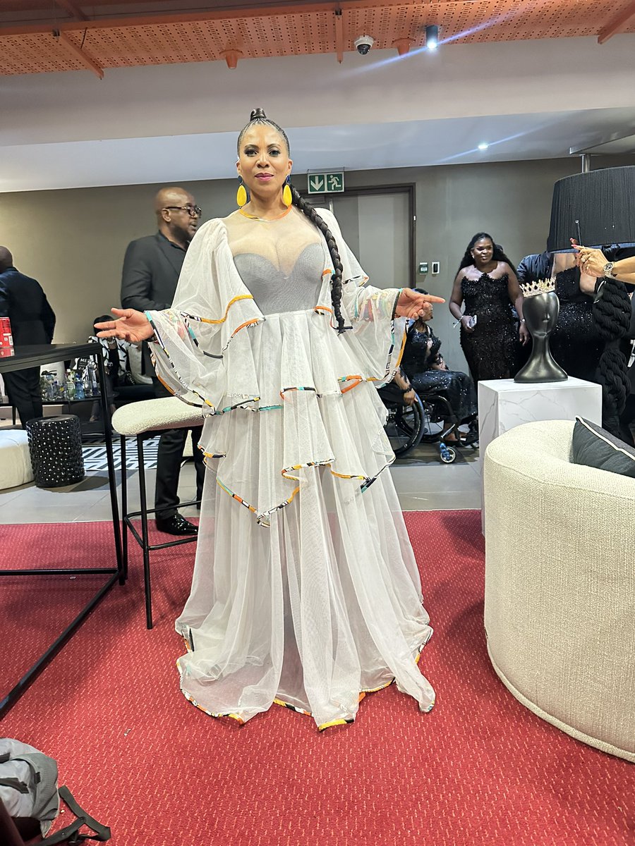 PennyLebyane's tweet image. Goodmorning... it's me again almost pulled another all nighter🤭🤣🤣 glowed all night wt energy for #getdown made my age mates laugh wt envy man and female alike. Like clock work l'm up no brain forg off to a morning walk... Ready to offer #IVZealDrips in #Mbombela book now.