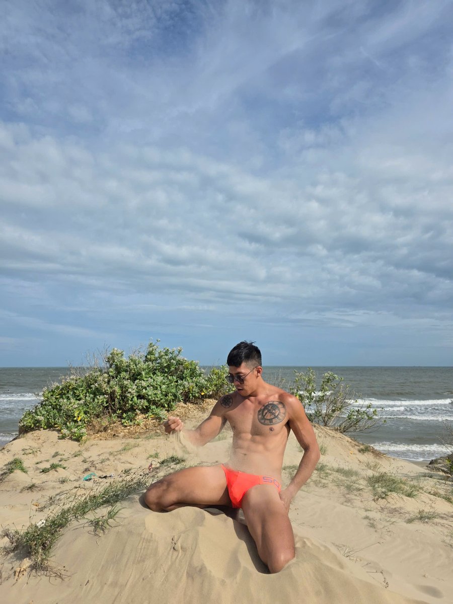 Vẫn còn thèm đi biển...vọc cát 🤪

<a href="/TusGunn/">TUS.Gunn</a>