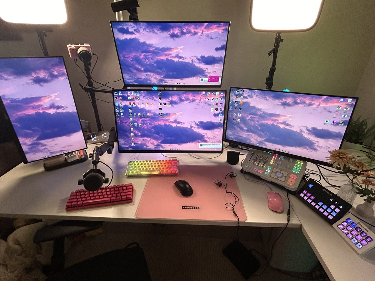 just me and my trusty <a href="/EspTiger_Global/">EspTiger 竞虎</a> glass pad against the world