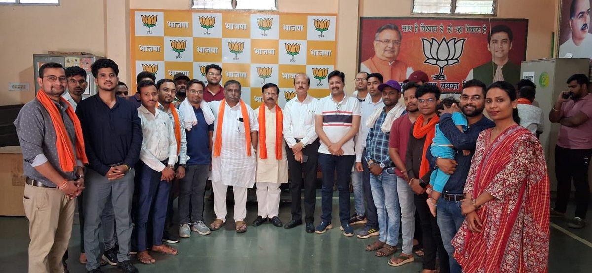 B.Ed Assistant teacher (@prt_kanwar) on Twitter photo छत्तीसगढ़ की सुशासन सरकार ने सहायक शिक्षकों के समायोजन से दिखाया बड़ा दिल! CM <a href="/vishnudsai/">Vishnu Deo Sai</a>
जी को आभार। <a href="/ChhattisgarhCMO/">CMO Chhattisgarh</a>
<a href="/vijaysharmacg/">Vijay sharma</a>
<a href="/OPChoudhary_Ind/">OP Choudhary</a>
<a href="/ArunSao3/">Arun Sao</a>
#CG_Govt_धन्यवाद #सुशासन_की_सरकार छत्तीसगढ़ की सुशासन सरकार ने सहायक शिक्षकों के समायोजन से दिखाया बड़ा दिल! CM <a href="/vishnudsai/">Vishnu Deo Sai</a>
जी को आभार। <a href="/ChhattisgarhCMO/">CMO Chhattisgarh</a>
<a href="/vijaysharmacg/">Vijay sharma</a>
<a href="/OPChoudhary_Ind/">OP Choudhary</a>
<a href="/ArunSao3/">Arun Sao</a>
#CG_Govt_धन्यवाद #सुशासन_की_सरकार