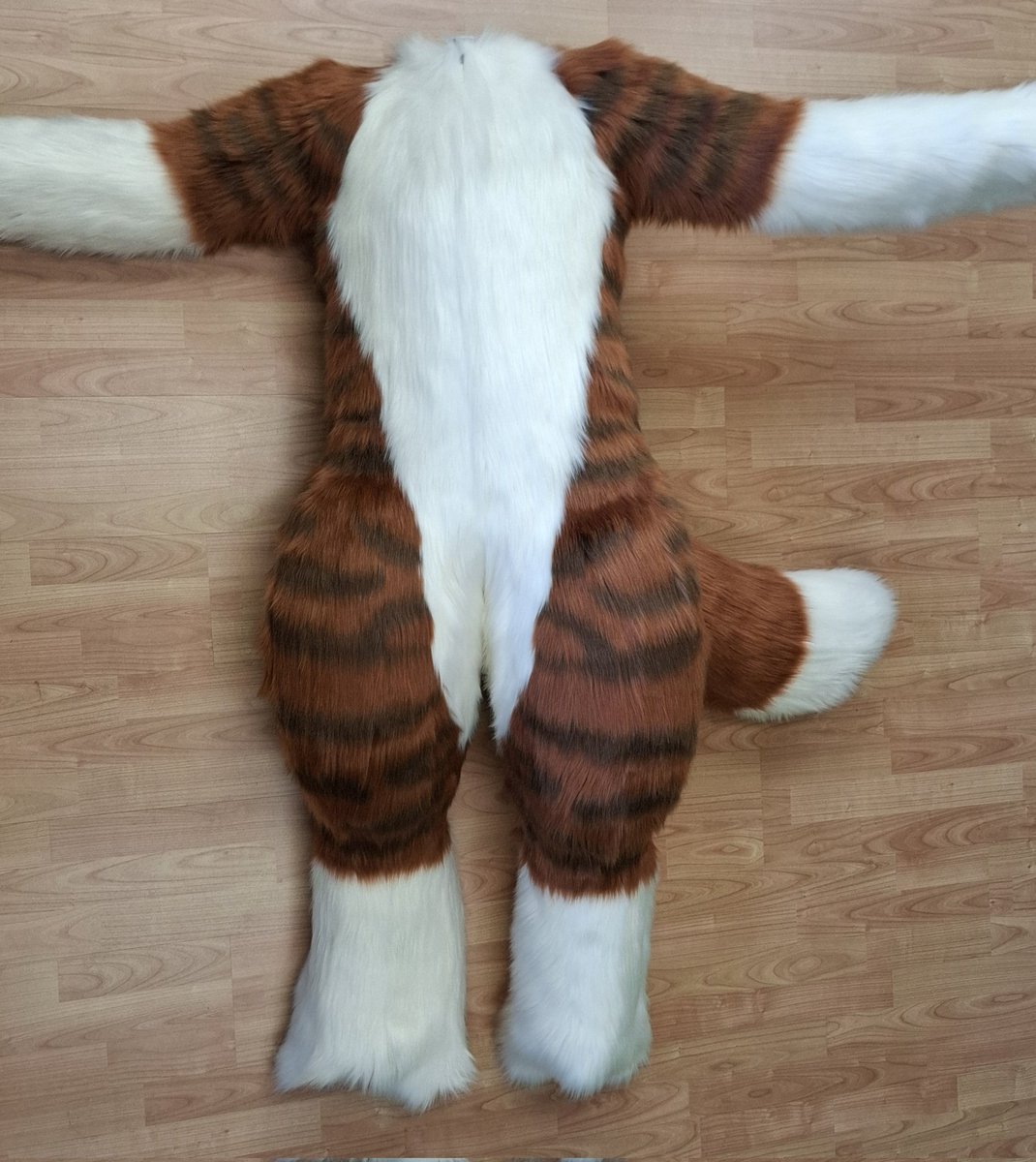 TheKarelia's tweet photo. Finished bodysuit too ❤️ 
@Neirin_publ https://t.co/GYAyhcm79p