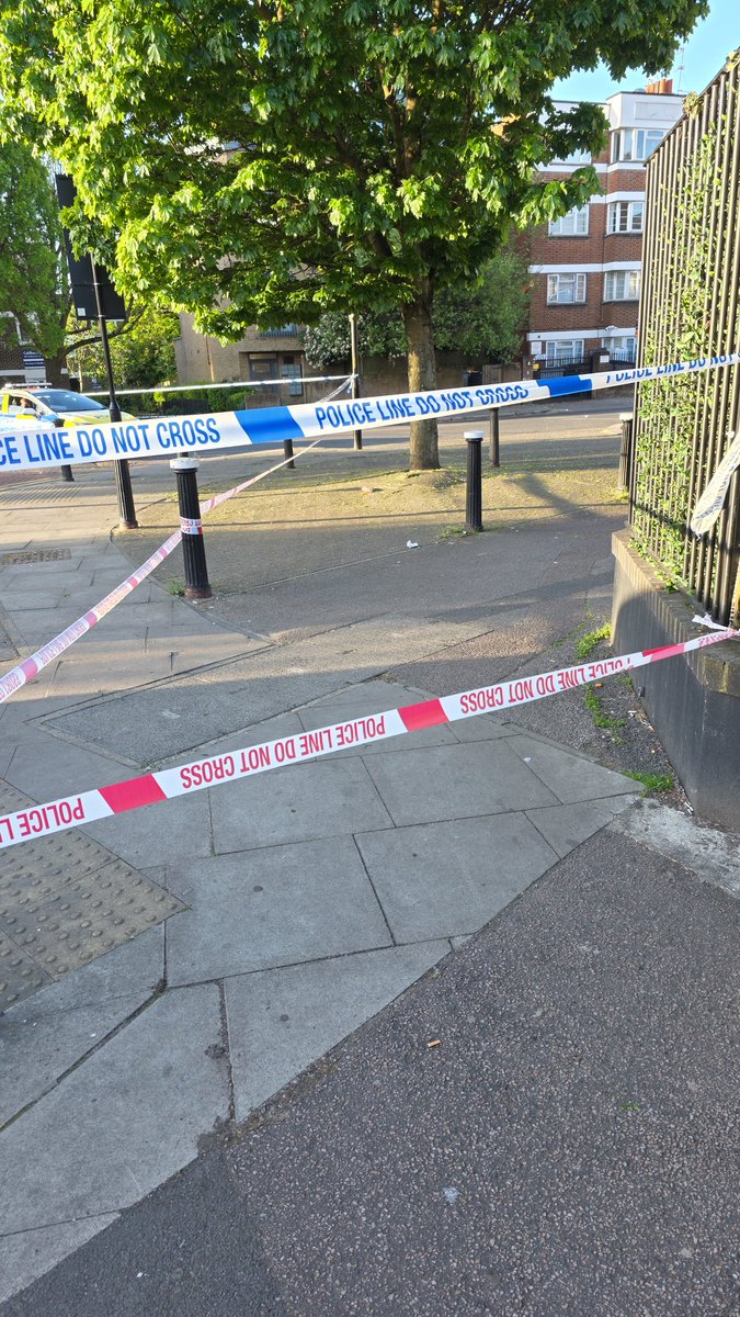 Something went down in Wood Green because they blocked the whole damn road off with this.
