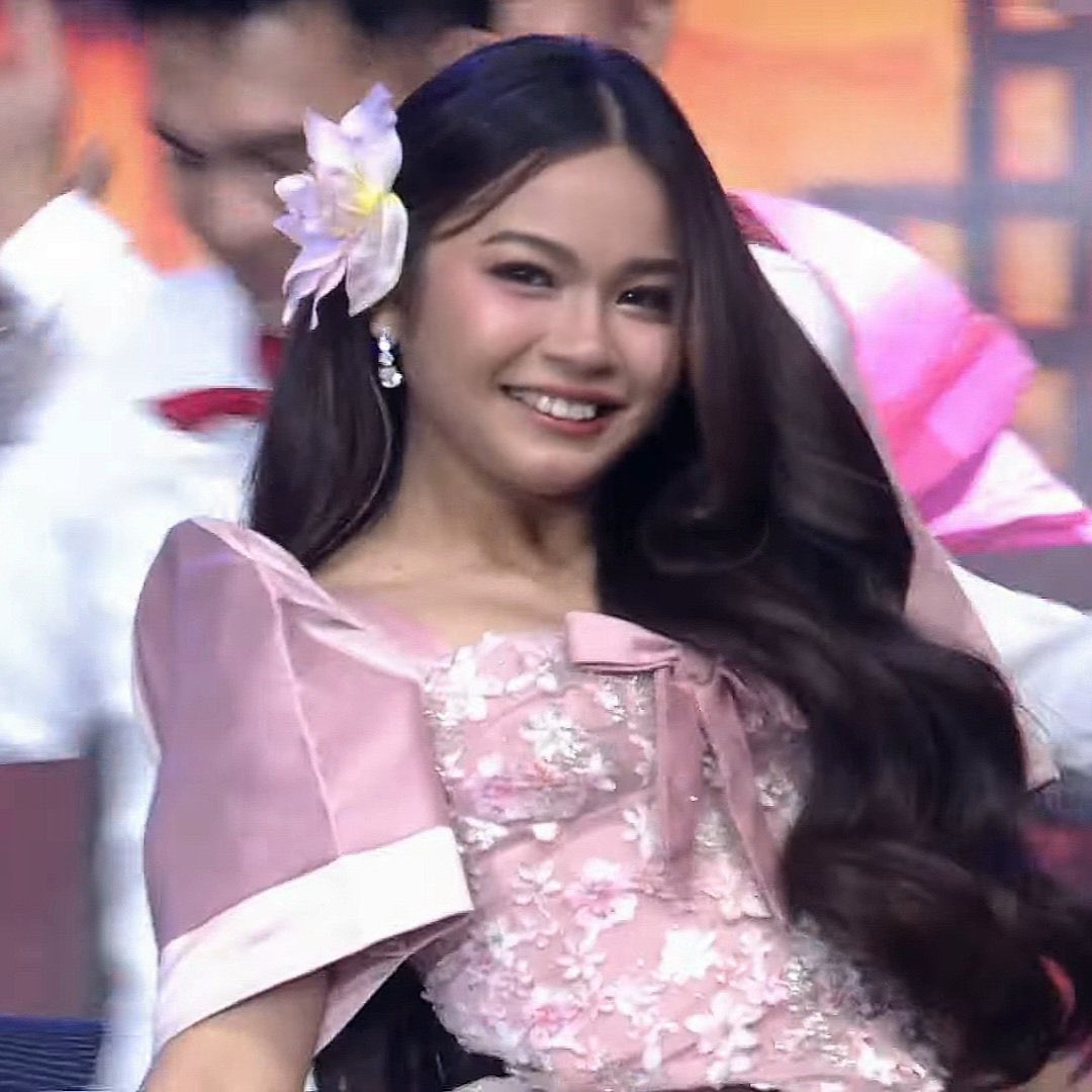 TeamKoletteOfc's tweet photo. La Chica Bella is out,
Binibining Nyckolette is in.

Sobrang ganda ng bebe 

KOLETTE OWNS RHYTHM 
#KoletteTakesOver https://t.co/ppcv5O6xiN