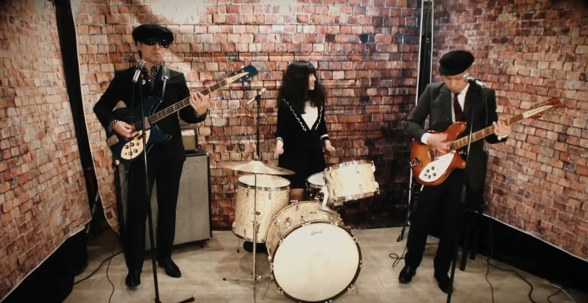 Magic Bag - HAPPY TALK the-music-magazine.blogspot.com/2025/05/magic-…