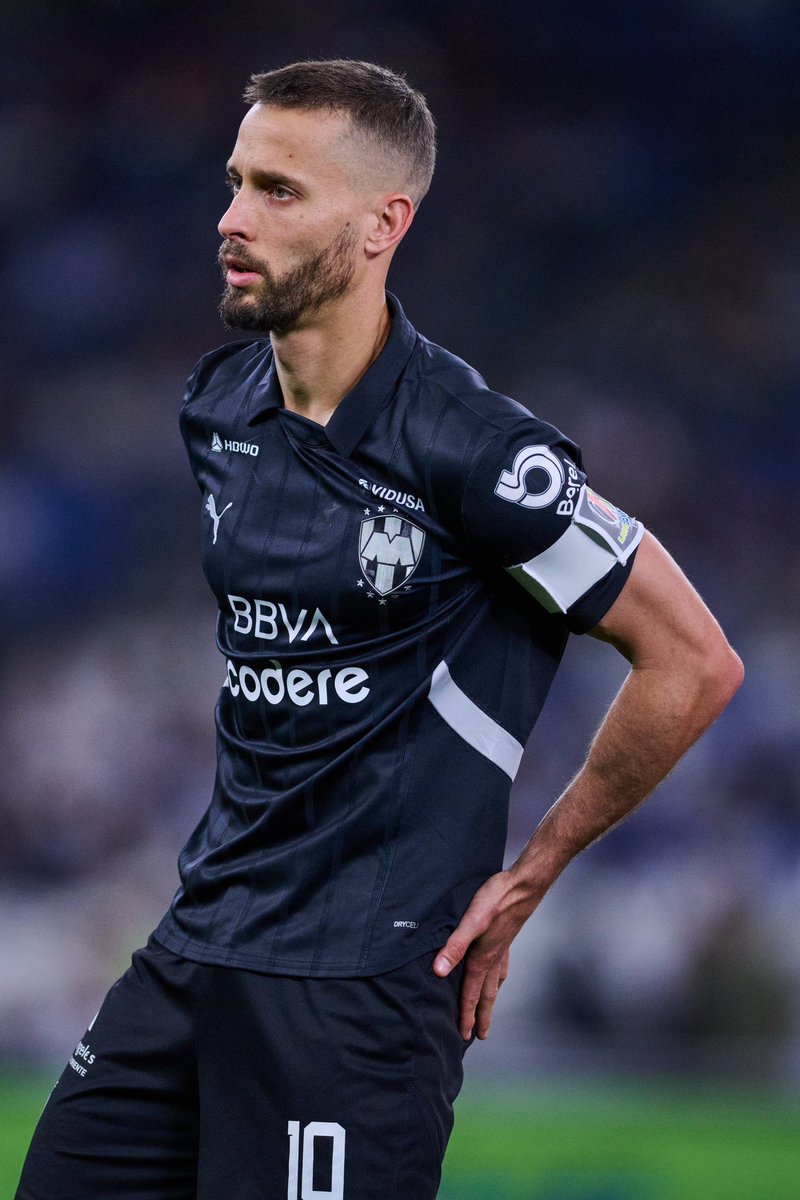 No puedo, hoy regresa el.