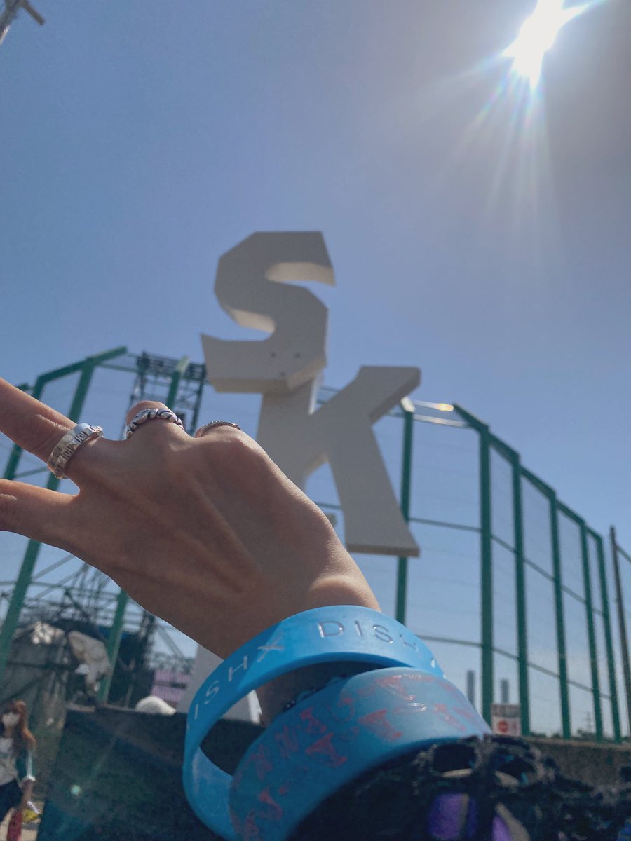 mi__et__mi's tweet photo. 今年もジャパンジャム！！！！フェス初め！！！！めちゃくちゃ楽しんだーっ✌️楽しそうに歌って踊る匠海くんが可愛くてカッコよくて素晴らしい🥹🕺☀️ 群青飛行の時にちょうど飛行機が飛んでたのも良かったねぇ！DISH//さん最高のフェス初めをありがとうございました❤️🔥#JJ2025 #DISHꤷꤷ https://t.co/zOei2Aohet