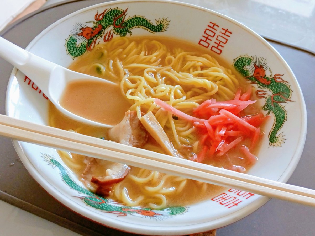 今日のおやつ🤗
久々の、水のいらないラーメンシリーズ
#横綱ラーメン🍜
もちろんこの後昼寝💤
