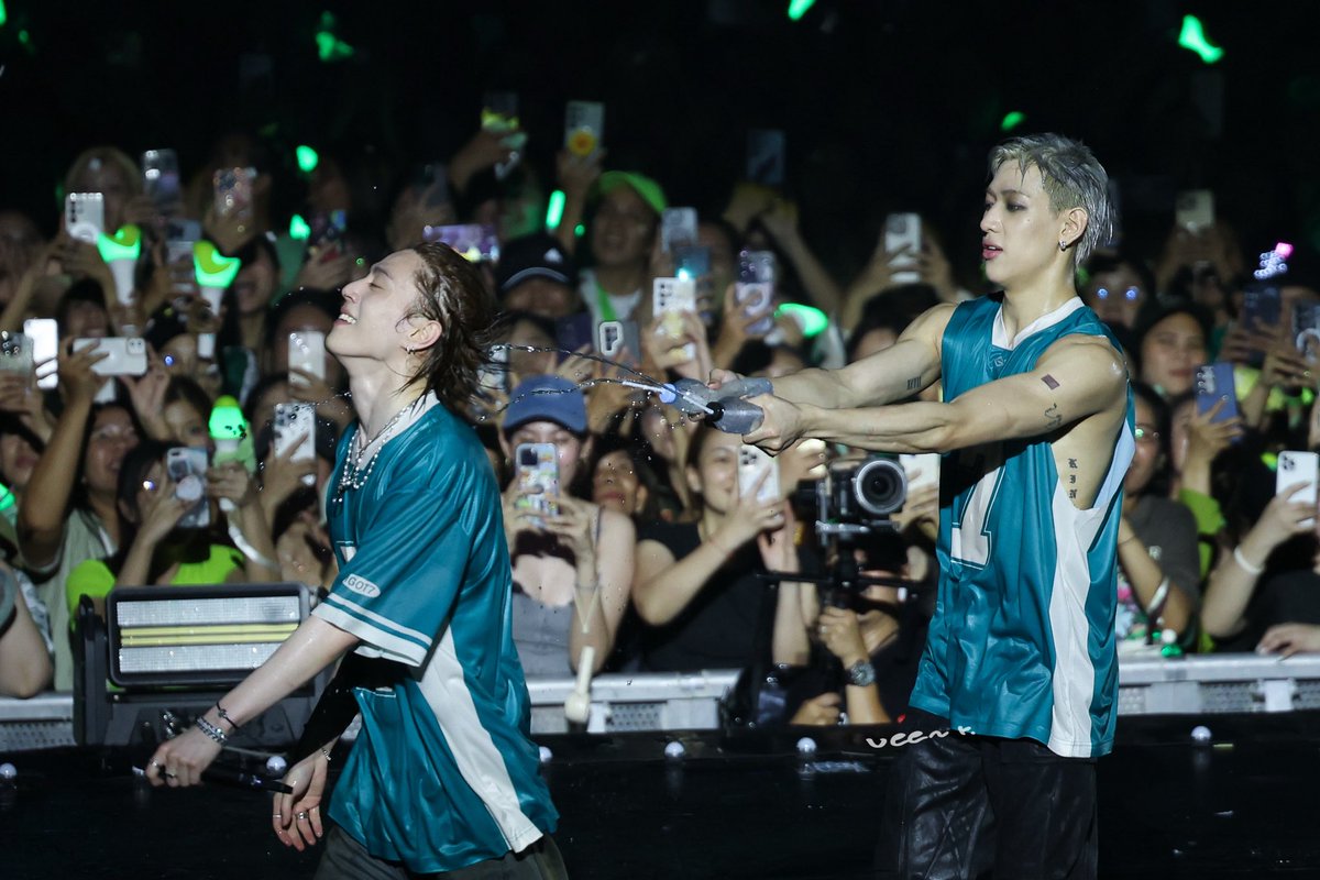 aveeporn's tweet photo. 250503 ลูกหมาตัวใหญ่ของพี่แบม 🐜🐍🐜🙏🏻

#แบมแบม #BAMBAM #뱀뱀 
#GOT7_NESTFEST 
#GOT7_NESTFESTinBKK_DAY2 
#GOT7_NESTFESTinBKK https://t.co/eW1nqQSPMA