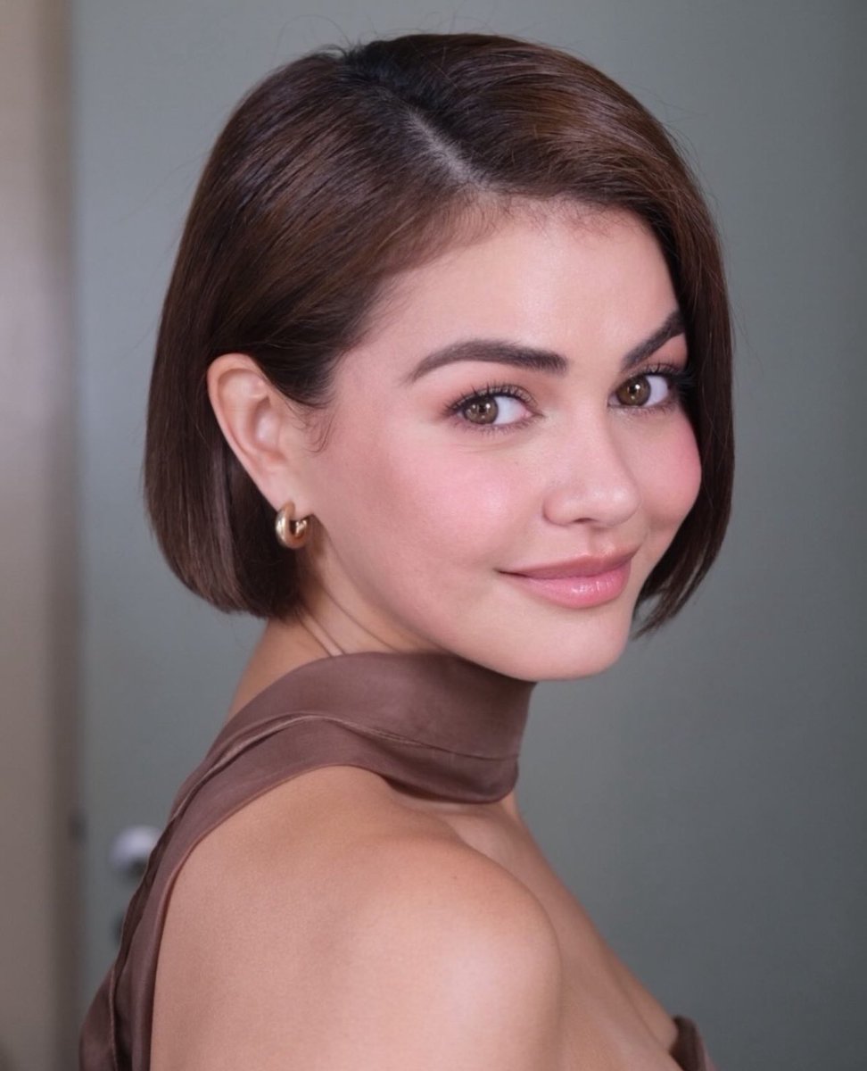 deserves ice cream or chocolates today 🥺🫂🫂 

#janinegutierrez 
(c) justinenavato