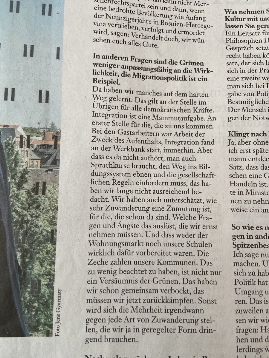 Auch zu irregulärer Migration/Asyl bringt Cem Ozdemir im FAS-Interview die Sache gut auf den Punkt: „Wir haben auch unterschätzt, wie sehr Zuwanderung eine Zumutung ist für die, die schon da sind.“
Da können sich Grüne, Linke, NGOs und Aktivisten auch in Österreich was abschauen