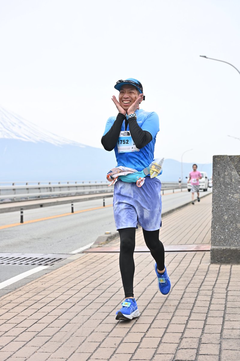 Kenchanhappy39's tweet photo. チャレフジ120㌔放送決定🥳
本日18:00-19:36までYouTube でプレミア公開実施🥳
https://t.co/0ZuestRdz7

あの苦しみをもう一度思い出しながら一緒に観ませんか🤣🤣🤣
YouTube で待ってます🥰
本当に感謝しかないレースでした😌

#run 
#ウルトラマラソン 
#チャレンジ富士五湖ウルトラマラソン https://t.co/nWuhtVSMOw