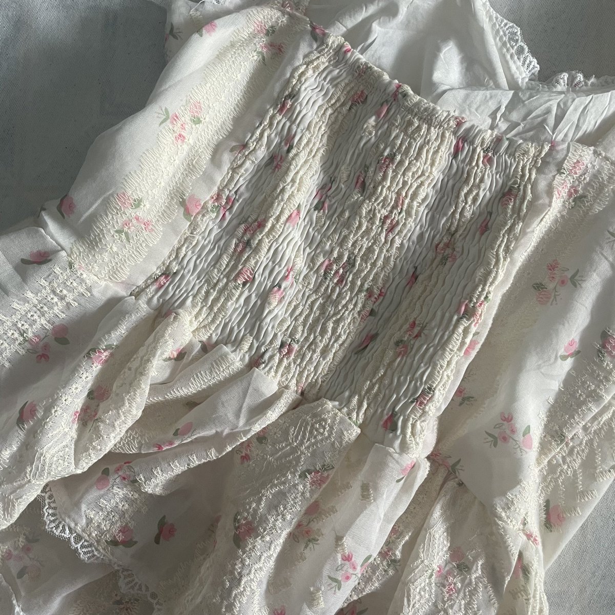 ploypicha272's tweet photo. เสื้อน่ารักมีโบว์ลายดอกชมพูปลายมีลูกไม้ข้างหลังยืดได้
60.-

#เสื้อผ้ามือสอง #เสื้อผ้ามือ2 https://t.co/xfVqPI10HE