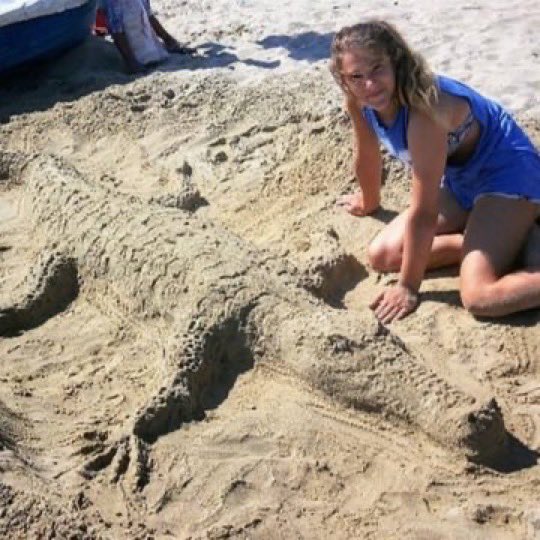 Yıldızılara bakk.                       Biz küçüktük 🥹🤍