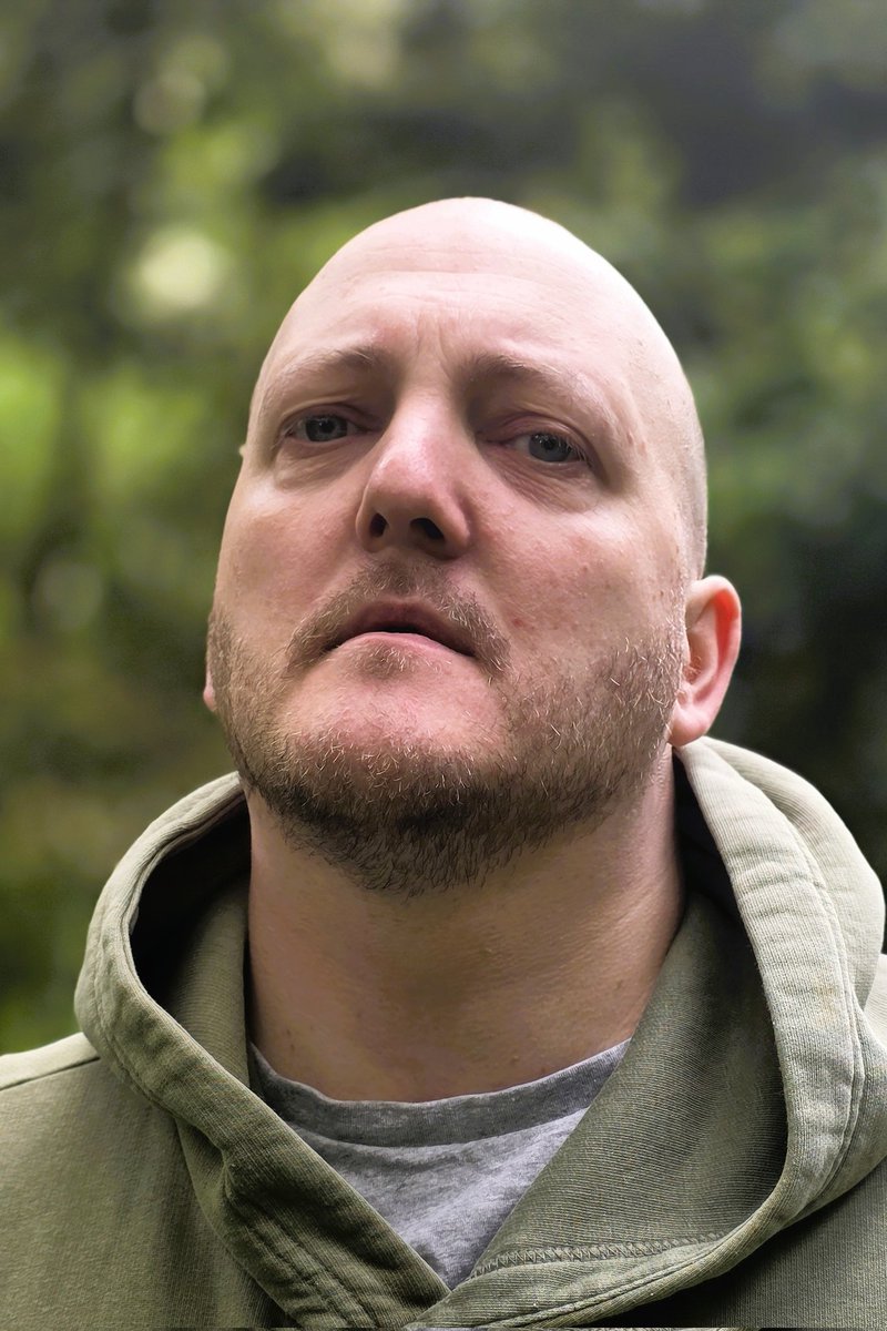 New self taken headshots for the more sinister roles... Absolutely justified, severely misunderstood, all societies fault and the WORLD MUST BURN!! kinda vibes!

spotlight.com/5652-1273-6187

#headshots #actor #casting #agents #castingdirector #tv #films #movies #television #drama