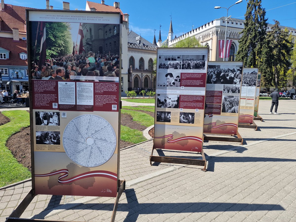 Felicitări 🇱🇻 pentru cei 35 de ani de la proclamarea independenței recâștigate de o națiune mândră și curajoasă. 
xxx
Congratulations to the 🇱🇻 people for their 35 years since the re-instatement of the Independence of their proud and courageous nation!
