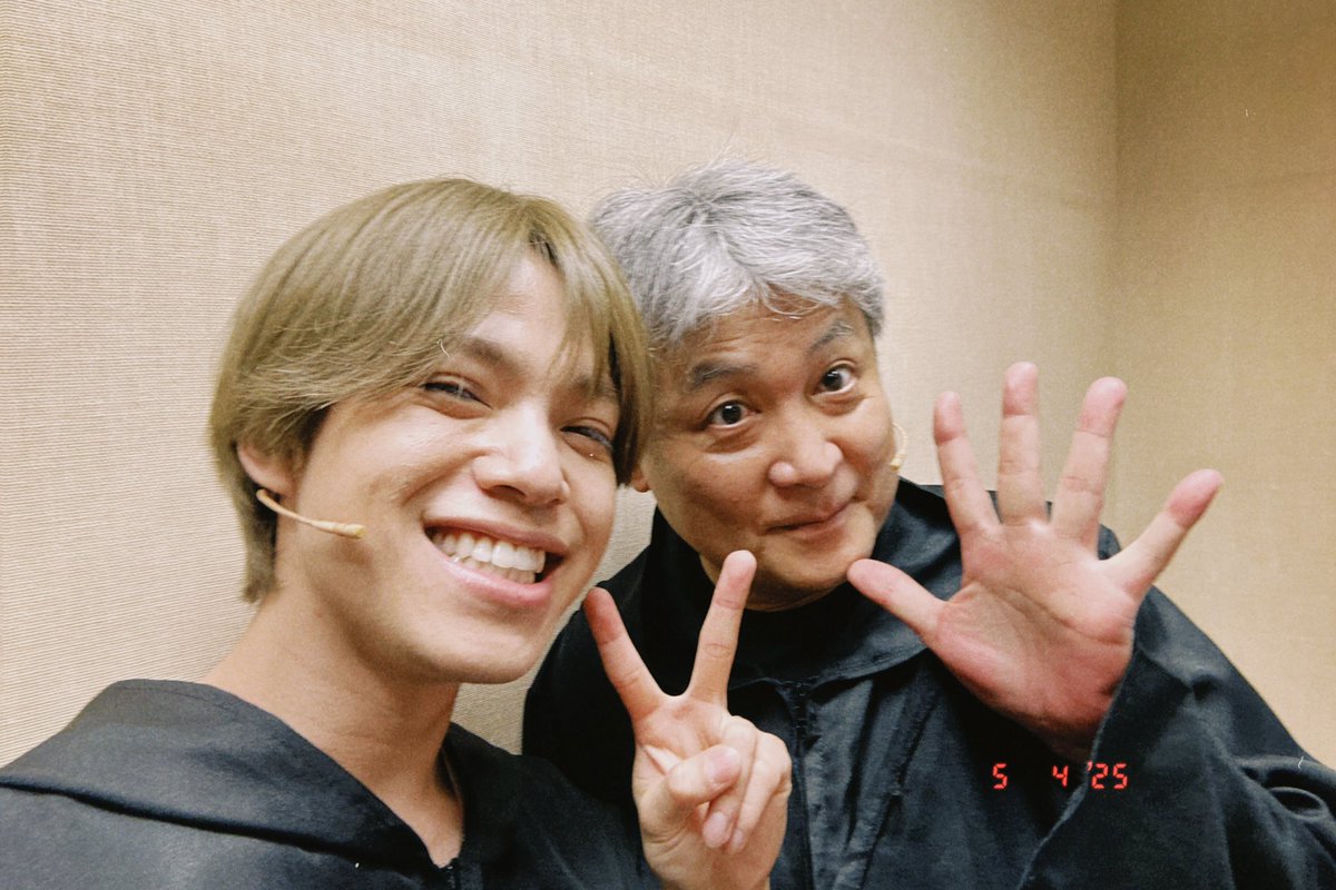 千秋楽ありがとうござました！

全公演
楽しくアンサンブルできました。

アンサンブルのみんなと。
特に、河内さんには楽屋でもお世話になりました。
良い経験になりました。
またご一緒できますように。

#たそすて