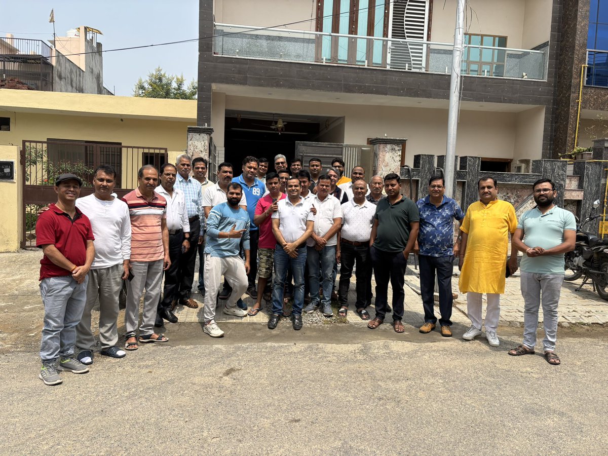 kvmsofficial's tweet photo. वीर शिरोमणि महाराणा प्रताप जी की जयंती आयोजन के लिए आज क्षत्रिय विकास महासभा की मीटिंग सेक्टर 3 , ग्रेटर नोएडा वेस्ट में आयोजित हुई। https://t.co/utweu76aUq