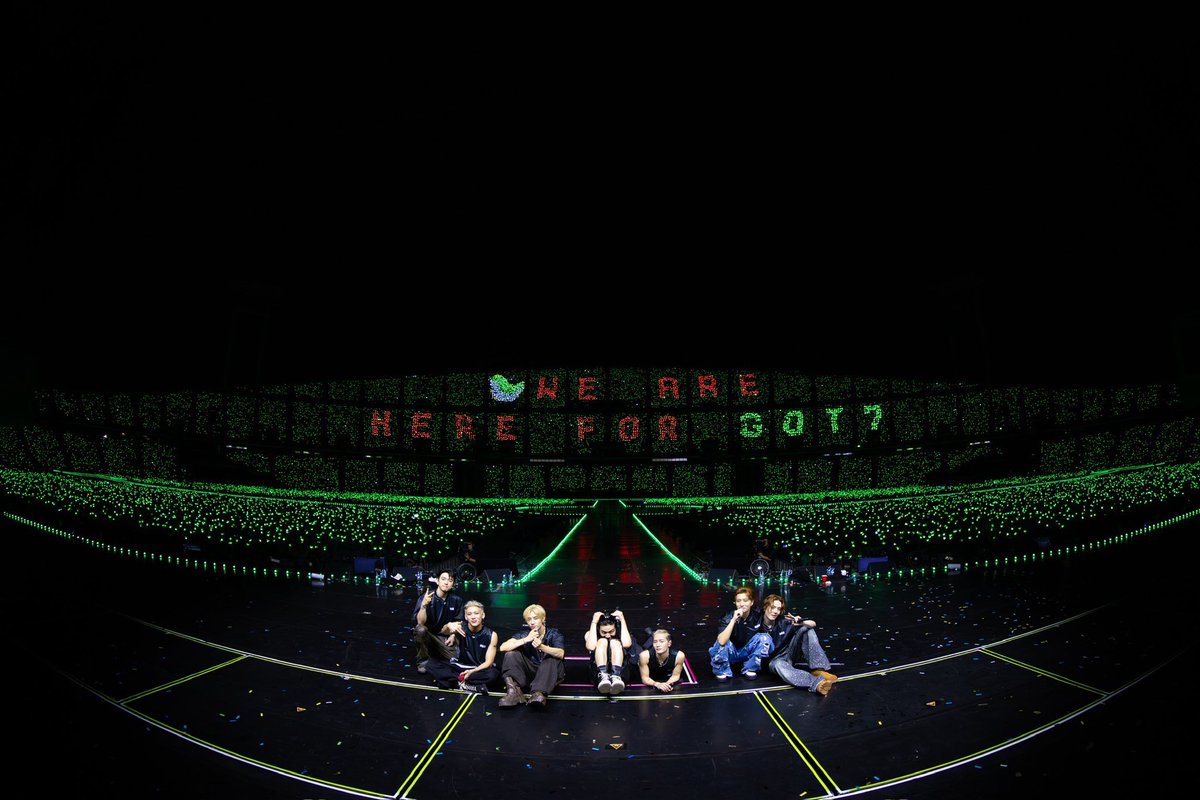 svnornvr_'s tweet image. From their first concert to their dream stadium—GOT7 kept their promise. GOT7 is forever, in every lifetime 💚