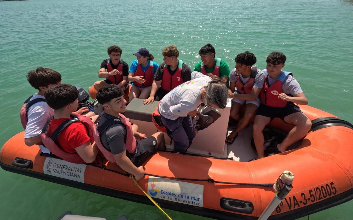 ENCUENTRO INTERCLUBES | Un día lleno de diversión, compañerismo y emociones en el tercer día del Encuentro Interclubes

Puedes leer la crónica completa en cdlapaz.net/un-dia-lleno-d…

#SomosLAPAZ
 
@aytoparla <a href="/CasaDeporte_/">Casa del Deporte</a> @psoedeparla <a href="/ppparla/">PP Parla</a> 
@podemos_parla @ramonjurado