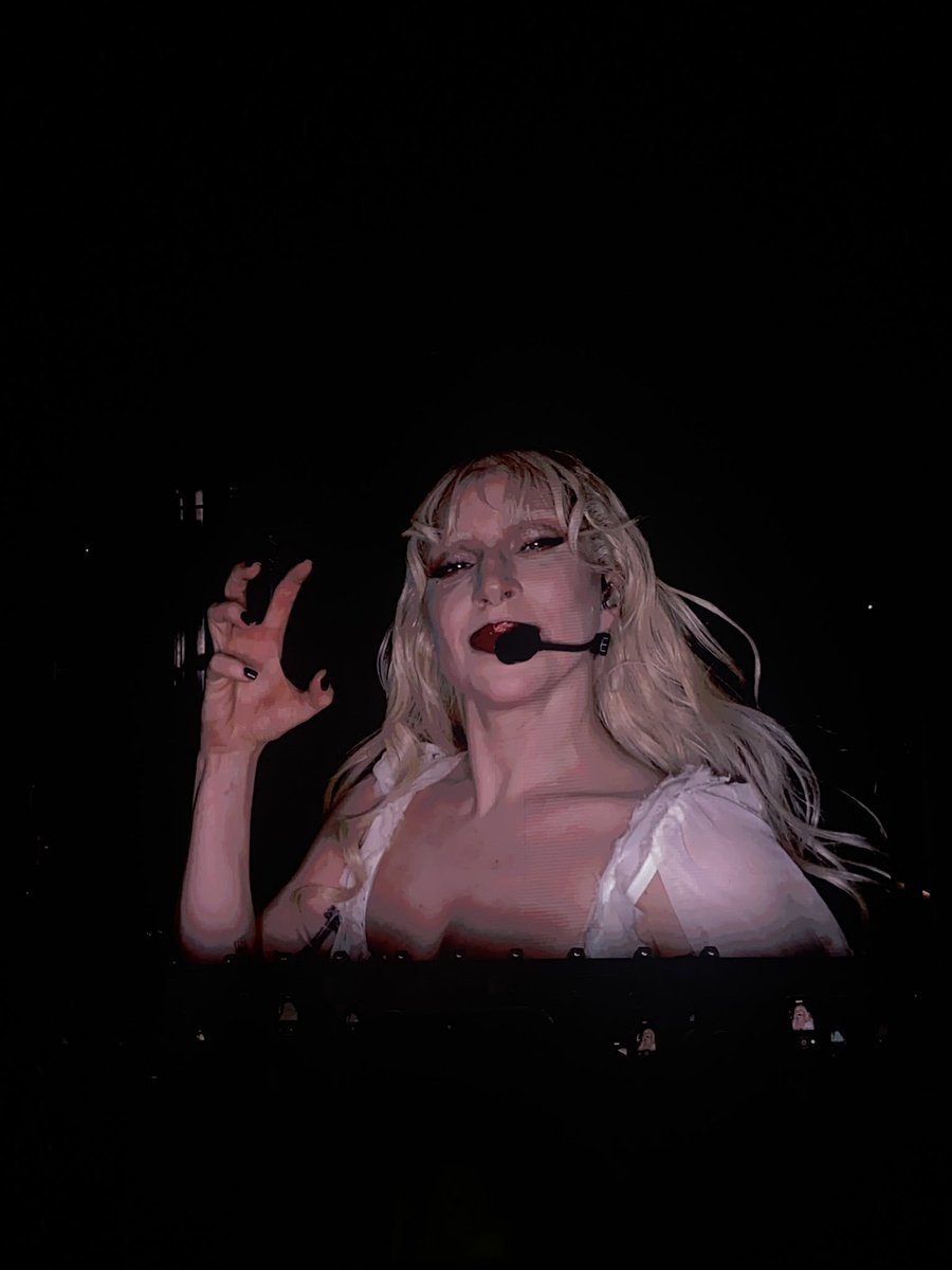 dwxon's tweet image. NUNCA DESISTAM DE SEUS SONHOS 🥹❤️ te amo demais @ladygaga