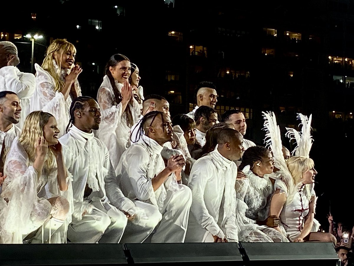 dwxon's tweet image. NUNCA DESISTAM DE SEUS SONHOS 🥹❤️ te amo demais @ladygaga