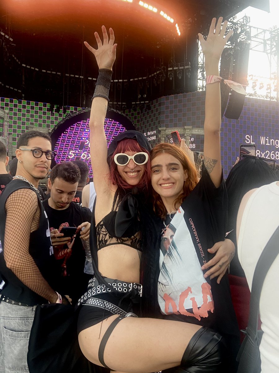 dwxon's tweet image. NUNCA DESISTAM DE SEUS SONHOS 🥹❤️ te amo demais @ladygaga