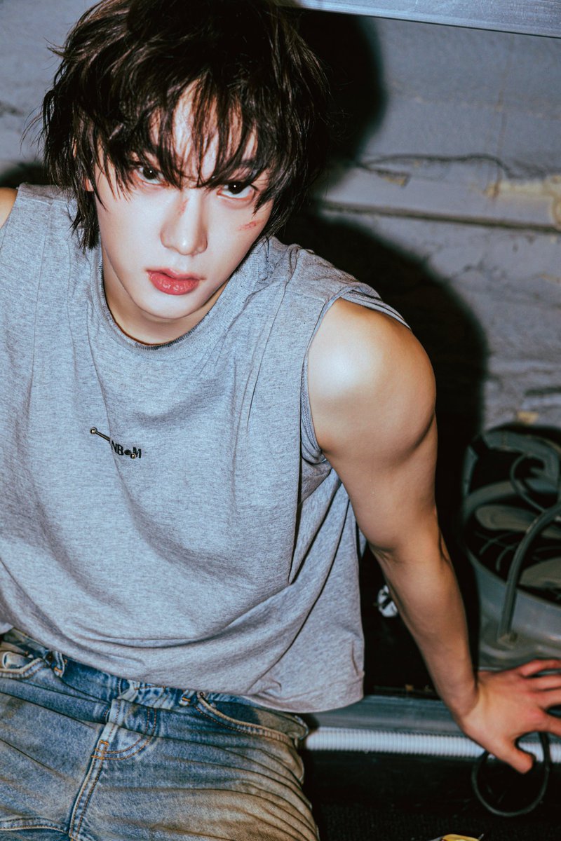 A tiny soul, all purrs and love—lives here. tweet media