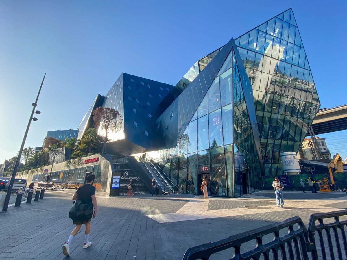 C'est une web app unique en son genre. Conçue par un cartographe et un concepteur de site, elle permet aux citoyens de donner leur avis sur l'esthétique d'un bâtiment, d'une rue, d'un rond-point... Pour demain, éviter des fautes de goût?
👉 l.nicematin.com/t18