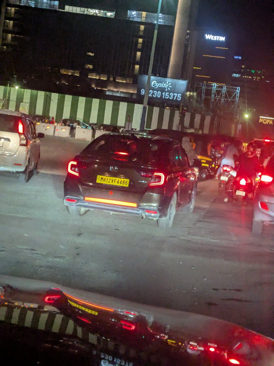 nishanthlfs's tweet photo. This car almost blocked free left for 10mins
@PuneCityPolice when are you going to penalise these types of irresponsible people who never follow traffic discipline 
@PuneCityTraffic please clearly put free left board and start punishing who block the way https://t.co/tCH1byASTv